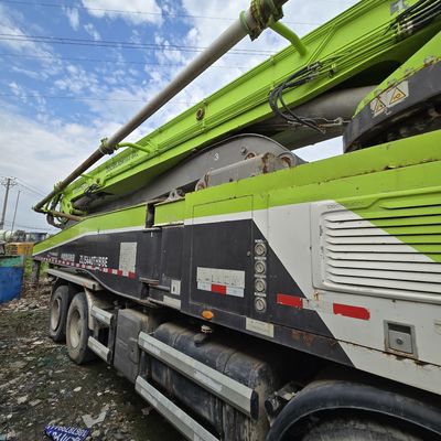 Chassis van Sinotruk Zwaar materieel met buisloze banden en gereviseerde pomponderdelen