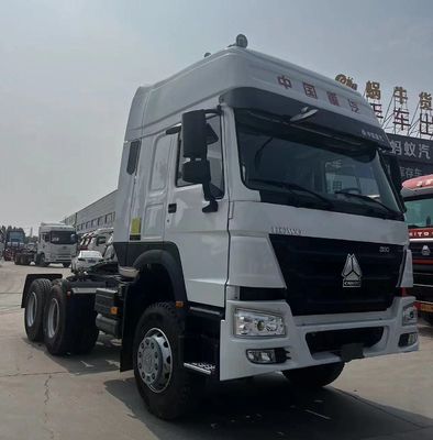 Ruit robuust constructievoertuig met hydraulisch stuursysteem en Sinotruk-chassis