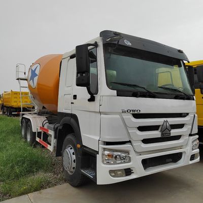 Verkoop van Sinotruk Truck 6X4 Waterlevering Heavy Duty Mixer met handgeschakeld type