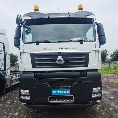 Sinotruk Sitrak 600L brandstoftank trekker met luchtophanging en 390 pk