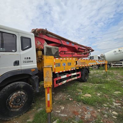 Transport tweedehands trekker-aanhangwagen met hydraulisch stuur en krachtassistentie