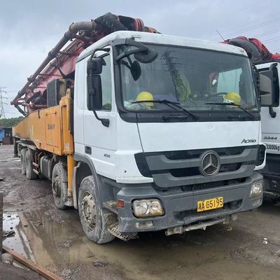 Handgestuurd Sinotruk-chassis met vernieuwde onderdelen en banden