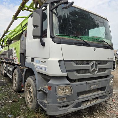 Handgestuurd Sinotruk-chassis met vernieuwde onderdelen en banden