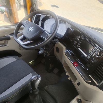 Gebruikt dumptype voorste opheffingsvorm zware dumptruck chassis in goede staat
