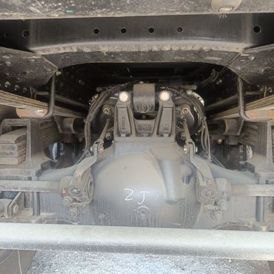 Gebruikt dumptype voorste opheffingsvorm zware dumptruck chassis in goede staat