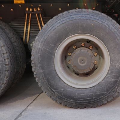 Tubeless Tire Design Sinotruk HOWO 8X4 Tipper Truck voor Nigeria Afrika Producenten