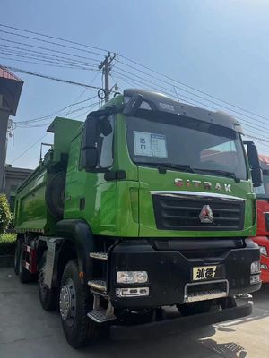 Sinotruk-dumptruck met motor en zware stoelen ≤5 motorcapaciteit 4-6L