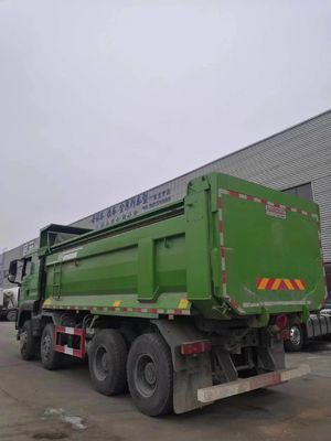 Sinotruk-dumptruck met motor en zware stoelen ≤5 motorcapaciteit 4-6L