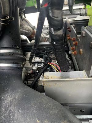 Gebruikte 440 pk 8x4 dumptruck met 7,2 meter vrachtcapaciteit en airconditioning cabine