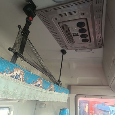 420 pk FAW 6X4 trekker met handgeschakelde versnellingsbak en 6 maanden naverkoopservice