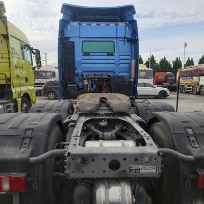 8×4 Zz4257n3247e1h 480 pk CNG-half-aanhangwagen met 1000L brandstoftank en ≤5 zitplaatsen