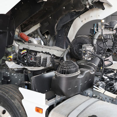 6 maanden Naverkoopservice 480 pk CNG-tractor met luchtophanging 1000L brandstoftank