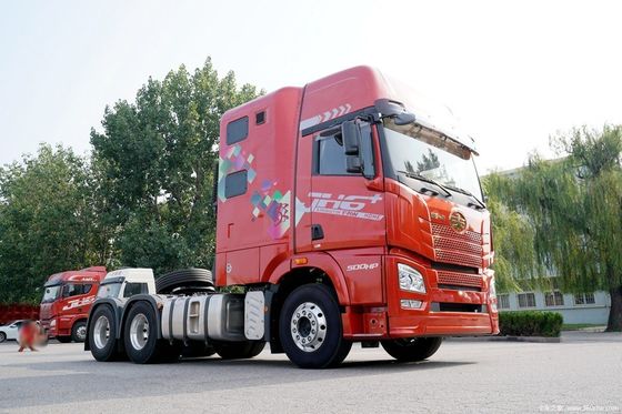 Handgeschakelde transmissie en 400L brandstoftank zware 420 pk tractor met aanhangwagen