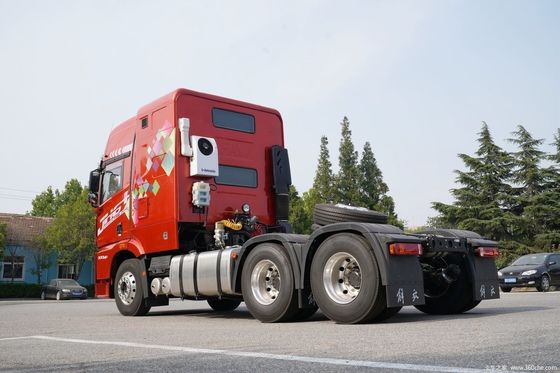 Handgeschakelde transmissie en 400L brandstoftank zware 420 pk tractor met aanhangwagen