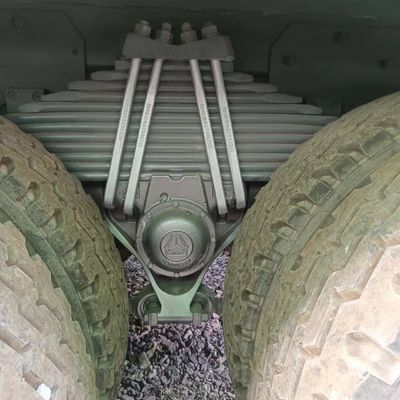 6×4 handgeschakelde versnellingsbak HOWO Sinotruk Chassis Dump Truck met flexibele bediening