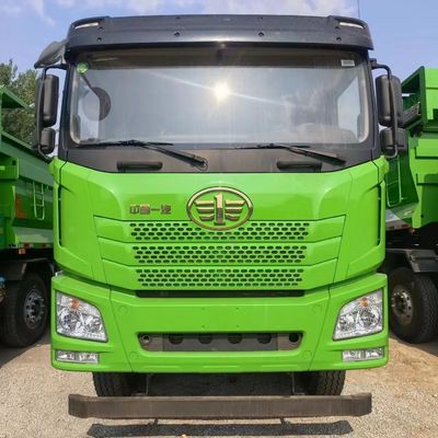 Een op maat gemaakte dumptruck voor de Afrikaanse markt en gegarandeerd