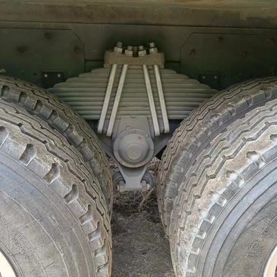 Sinotruk dumptruck chassis Cargo box materiaal van koolstofstaal en Euro 3-emissienorm