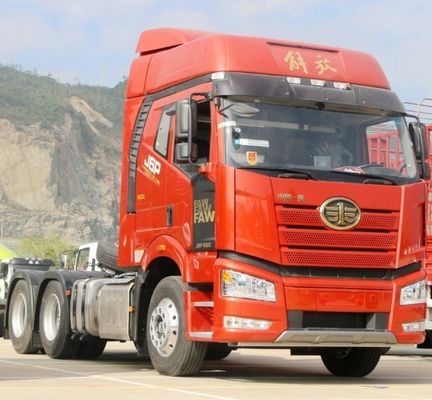 Hoog laadvermogen gebruikt Sinotruk HOWO 450HP 6X4 Trailer Head Tractor Truck in Zuid-Afrika