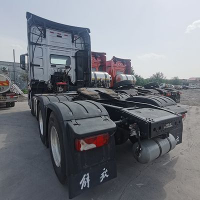 Gebruikte FAW G7 vrachtwagen met een laadvermogen van 31-40 ton en een design met buisloze banden
