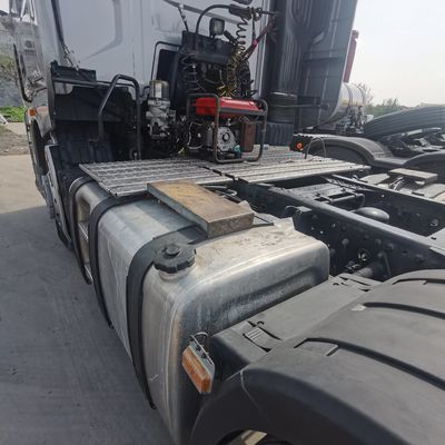 Gebruikte FAW G7 vrachtwagen met een laadvermogen van 31-40 ton en een design met buisloze banden