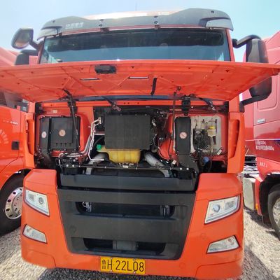 Sinotruk Gebruikte tweedehands HOWO Transport vrachtwagen Zware vrachtwagen CNG 6X4 Traktor vrachtwagen