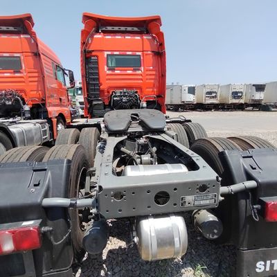 Sinotruk Gebruikte tweedehands HOWO Transport vrachtwagen Zware vrachtwagen CNG 6X4 Traktor vrachtwagen