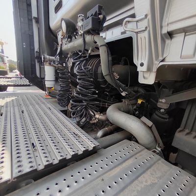 Tweedehands Sinotruk Huanghe/ HOWO/ Shacman sleepwagen