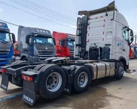 Volvo prime s Gebruikte tractor Opgewaardeerd tot 460 pk 6X2r National V met hydraulisch stuur