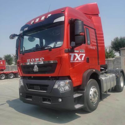 Tubeless Tire Design 400hptx7 HOWO Tipper Trailer Truck met Carbon Steel Cargo Box