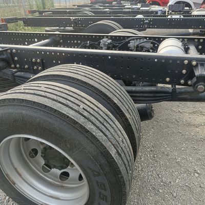 Carbon Steel Cargo Box Diesel Tractor Truck voor zware toepassingen in Midden-Azië