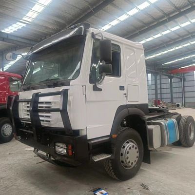 Sinotruk Haowo lichte trekker aanhanger met motorvermogen&gt; 8L en ISO-certificering
