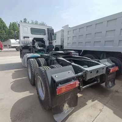 Aanpassing in Afrika Sinotruk HOWO 371HP 6X4 10 Wheeler Trailer Head Tractor Truck