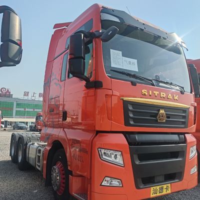 Chauffeursstoel Zware vrachtwagen Tweedehands Sitrak G7h Tractor met buisloze banden