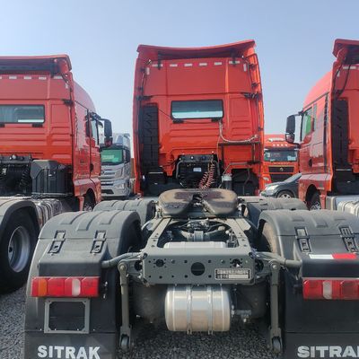 Chauffeursstoel Zware vrachtwagen Tweedehands Sitrak G7h Tractor met buisloze banden