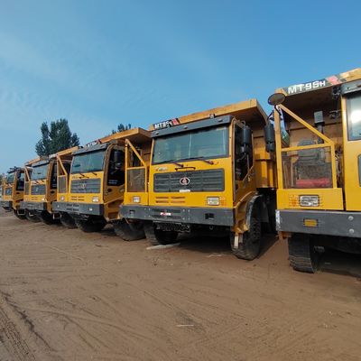 Handgestuurde zware dumper op Sinotruk-chassis met bediend stuur