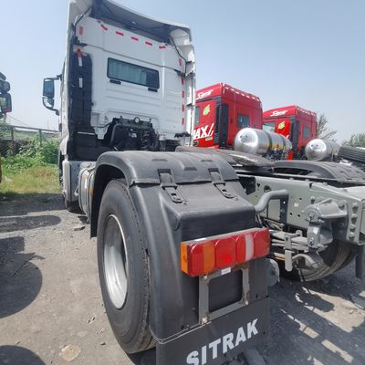 Op maat gemaakte aanvraag zware HOWO H7 sleeptruck met 400 pk 6.8x2.5x3.8m