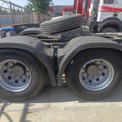 6×4 aandrijfiets handgeschakelde transmissie Haowo Heavy Duty Tractor Truck met luchtophanging