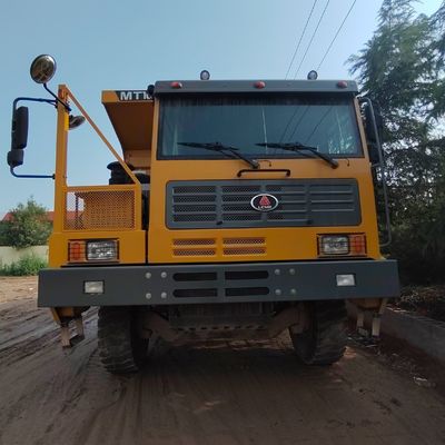 High Horsepower 351-450hp vrachtwagen met Sinotruk chassis en hydraulisch stuur