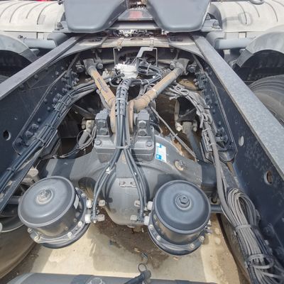Dump-chassis met hydraulisch stuursysteem met krachtondersteuning en motorvermogen van 4-6 liter