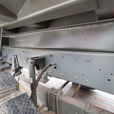 Sinotruk Chassis 6X4 Dump Truck met banden en hydraulisch stuur 351-450 pk
