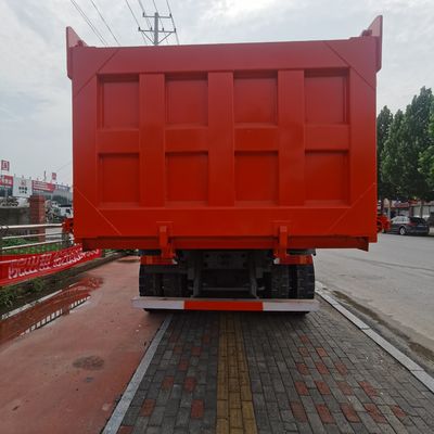 Sinotruk Chassis 6X4 Dump Truck met banden en hydraulisch stuur 351-450 pk