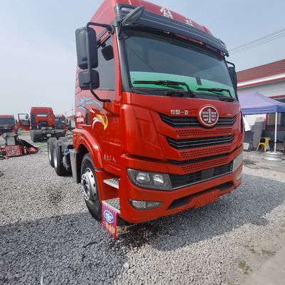 Handgestuurde 600L-brandstofcapaciteit zware trekker met sleephalve aanhangwagen