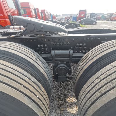 Handgestuurde 600L-brandstofcapaciteit zware trekker met sleephalve aanhangwagen