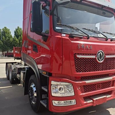 De beste keuze van het land van de draak. Rode 520 Dongfeng Fenglong Truck Tianlong Qing Six.