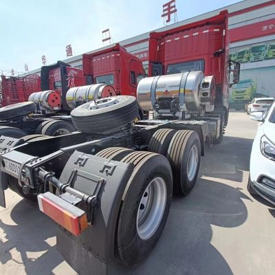 De beste keuze van het land van de draak. Rode 520 Dongfeng Fenglong Truck Tianlong Qing Six.