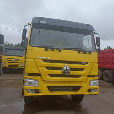 Handgestuurd Sinotruk HOWO 6X4 zware dumper met een laadcapaciteit van 40 ton