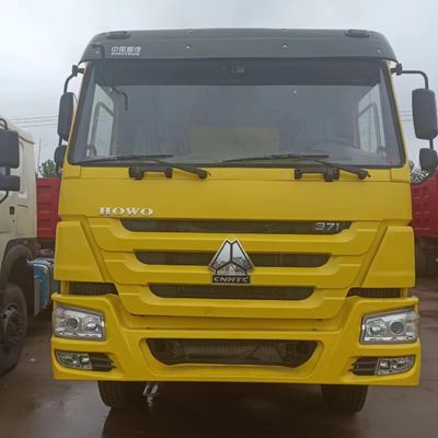 Handgestuurd Sinotruk HOWO 6X4 zware dumper met een laadcapaciteit van 40 ton