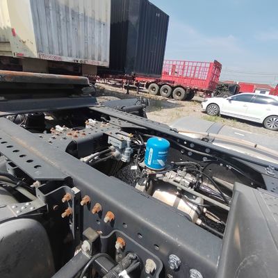 Auman Sitrak 6X4 trekkertruck voor de bouw en het vervoer Motorcapaciteit&gt; 8L