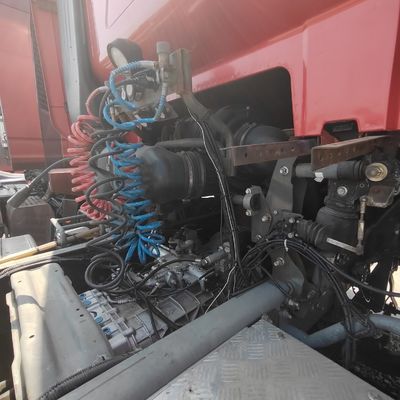 30 ton laadvermogen handgestuurde transmissie type zware wagen Sinotruk chassis tipper truck