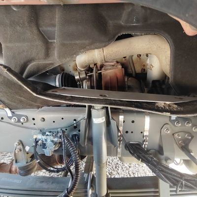 Chassis-mijnwagen van Sinotruk met hydraulische stuurstoelen ≤ 5 en verzendkosten